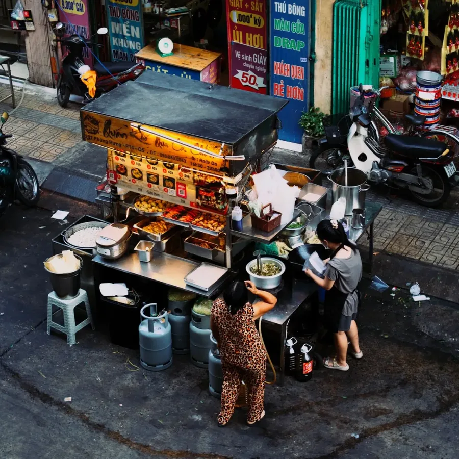 Bàn ăn tại Nung